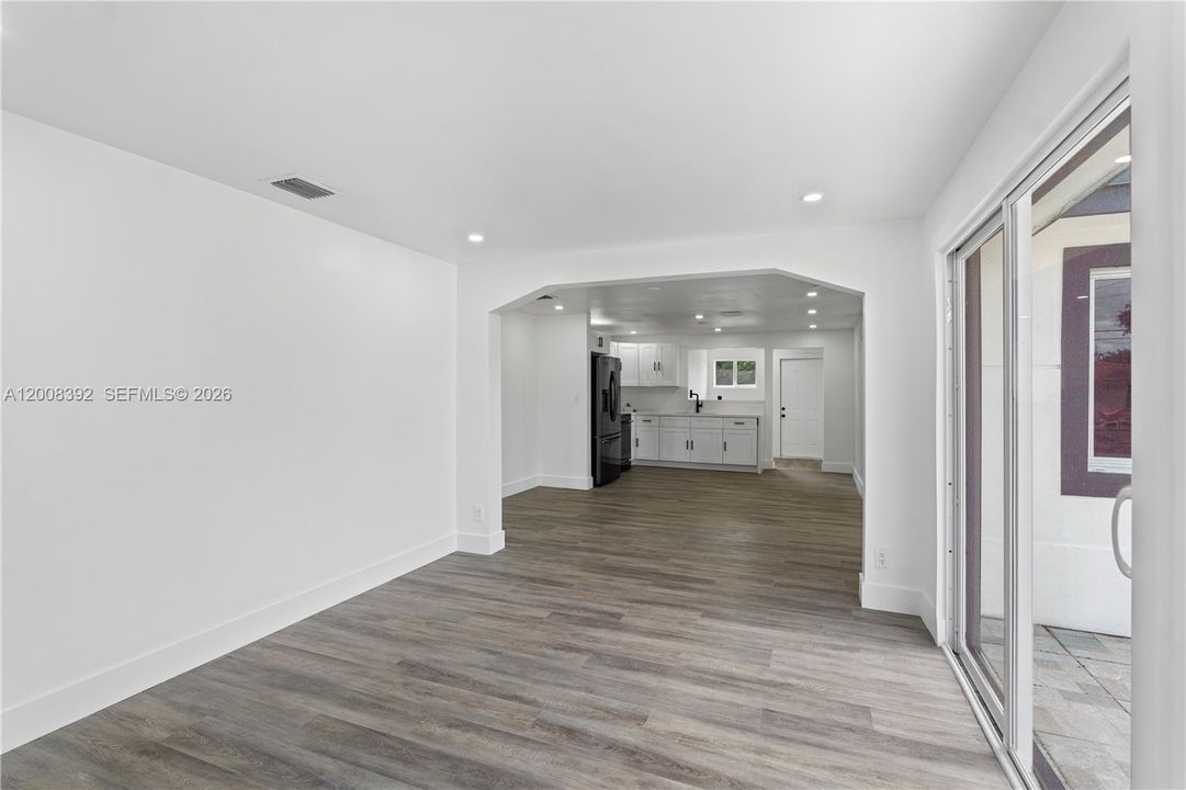 Activo con contrato: $665,000 (3 camas, 2 baños, 1376 Pies cuadrados)