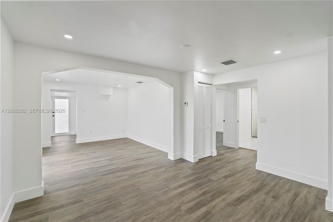 Activo con contrato: $665,000 (3 camas, 2 baños, 1376 Pies cuadrados)