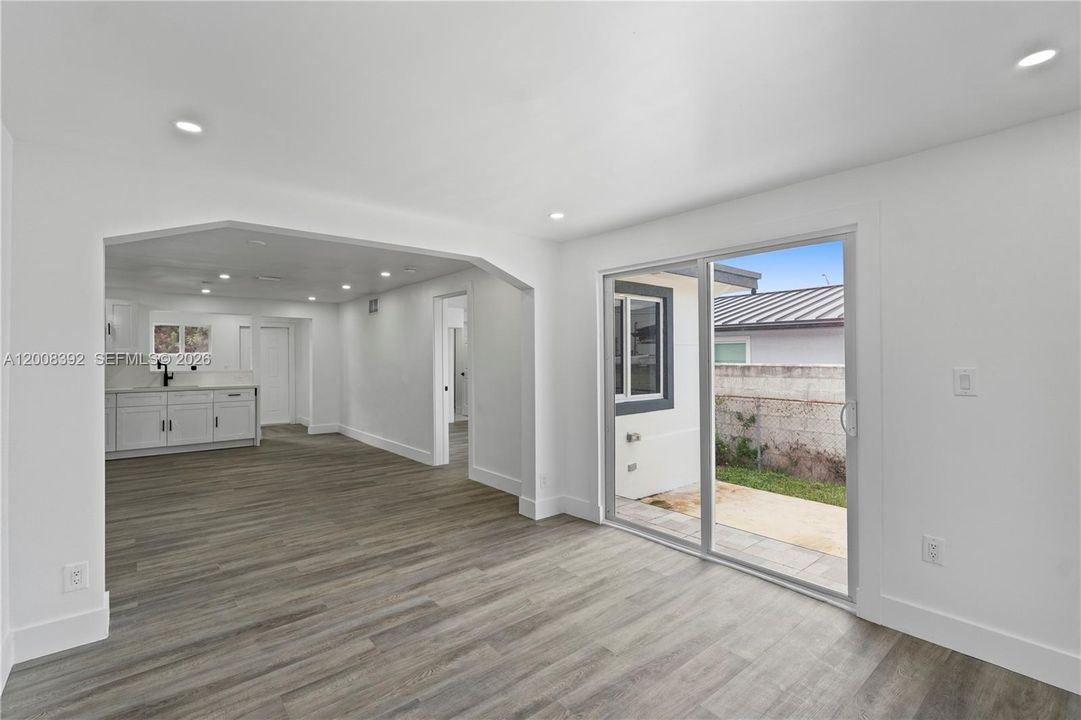Activo con contrato: $665,000 (3 camas, 2 baños, 1376 Pies cuadrados)