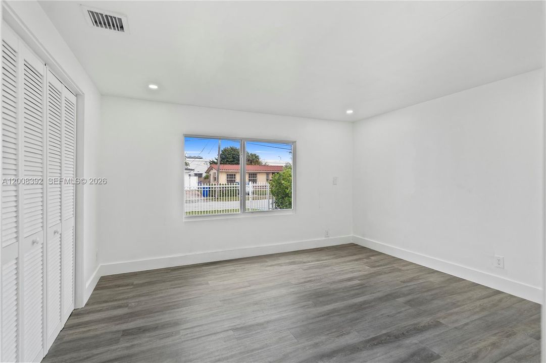 Activo con contrato: $665,000 (3 camas, 2 baños, 1376 Pies cuadrados)