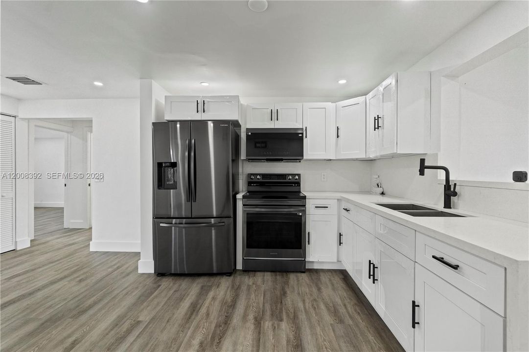Activo con contrato: $665,000 (3 camas, 2 baños, 1376 Pies cuadrados)