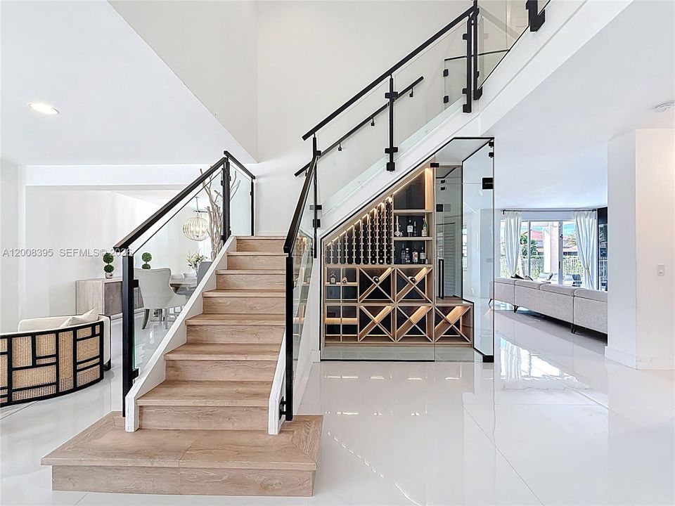 Recientemente alquilado: $10,550 (6 camas, 4 baños, 3205 Pies cuadrados)
