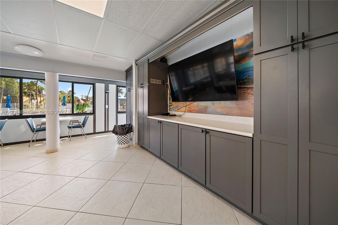 Activo con contrato: $155,000 (2 camas, 1 baños, 935 Pies cuadrados)
