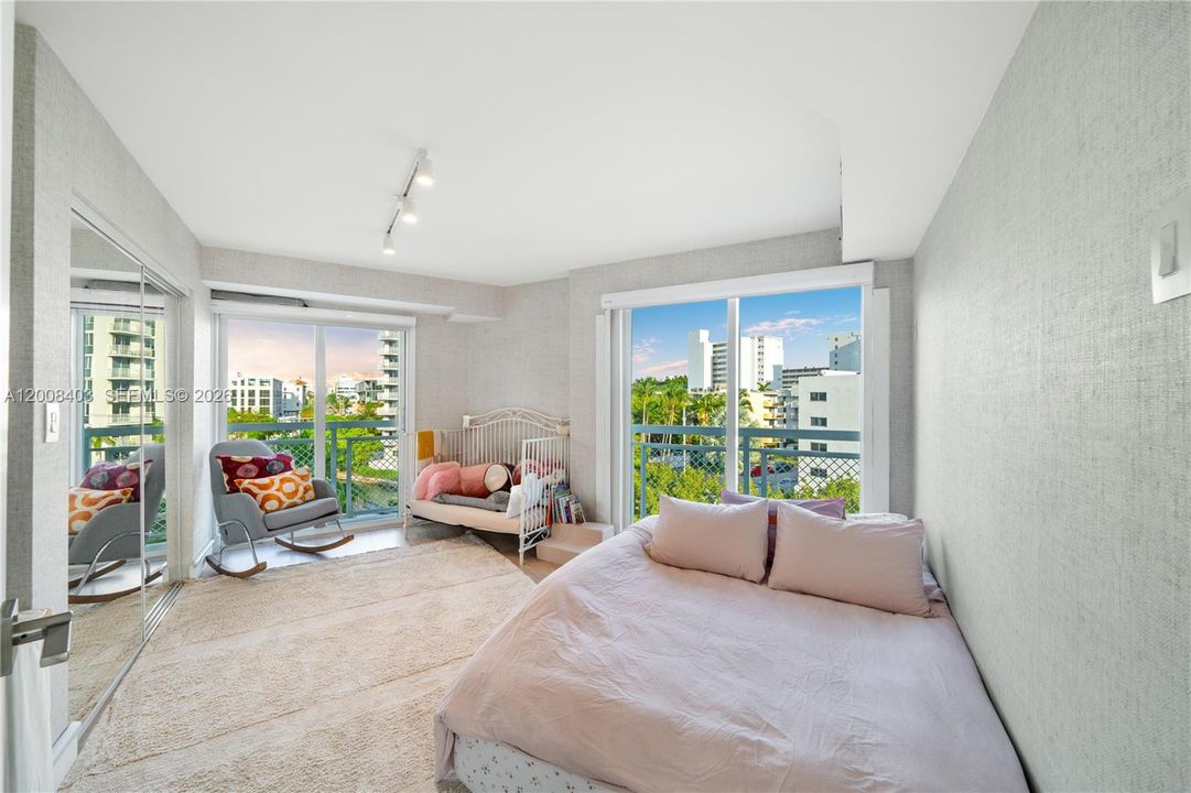 Active With Contract: $13,500 (2 beds, 2 baths, 1480 Square Feet)