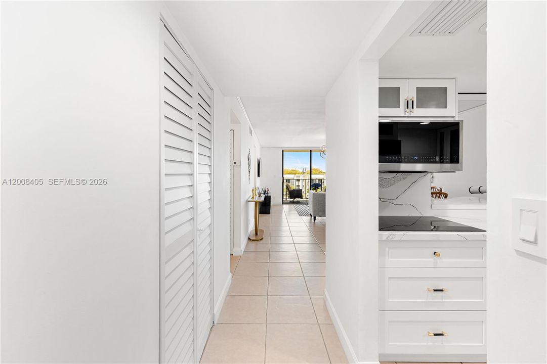 En Venta: $199,900 (2 camas, 2 baños, 995 Pies cuadrados)