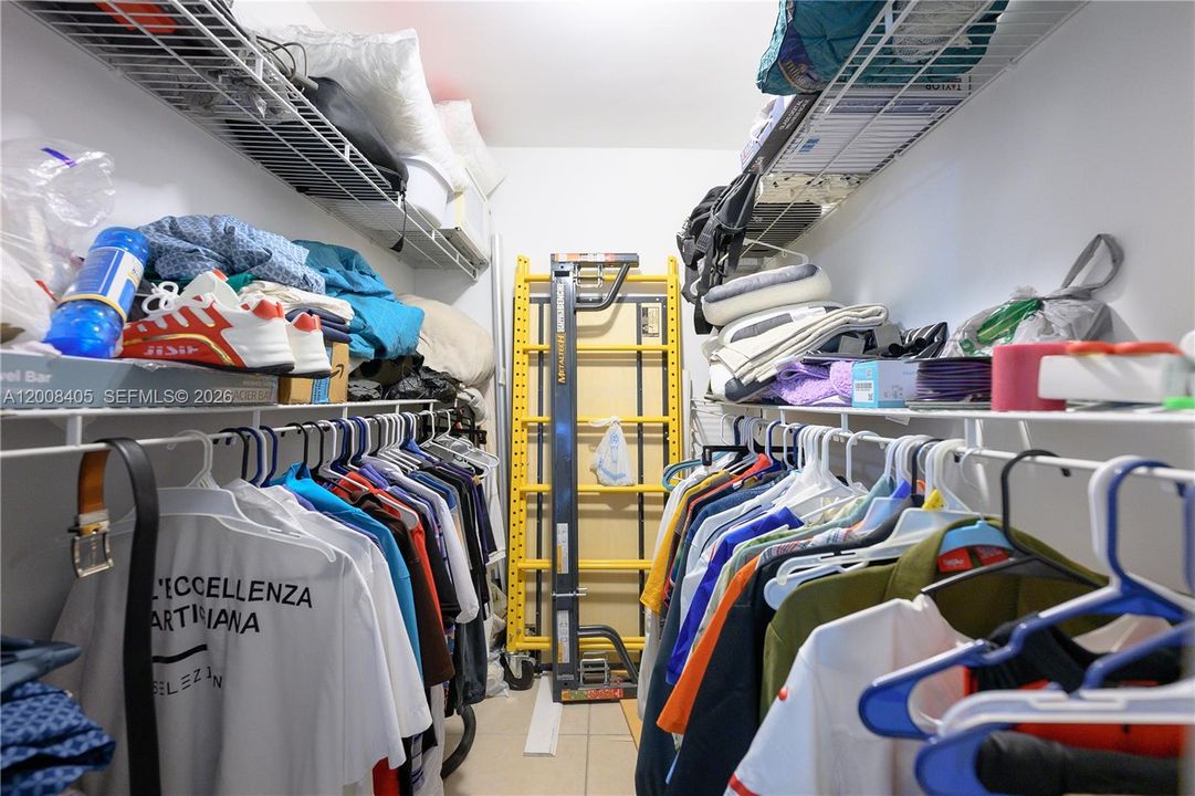 En Venta: $199,900 (2 camas, 2 baños, 995 Pies cuadrados)