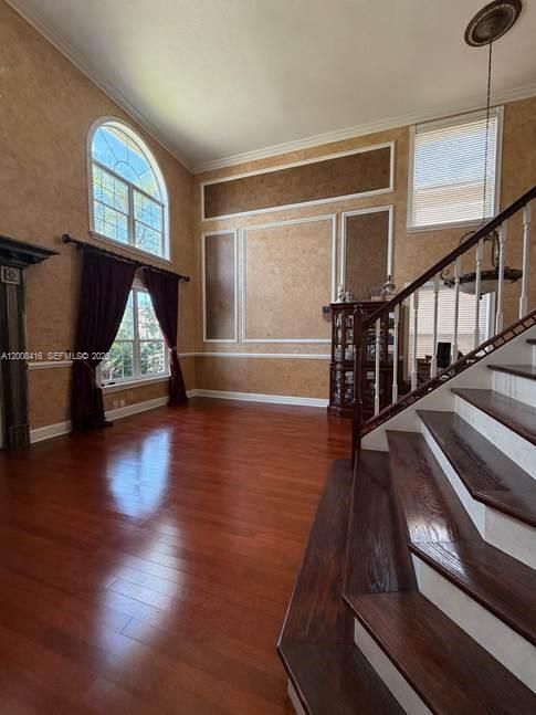 En Venta: $948,000 (4 camas, 3 baños, 3252 Pies cuadrados)