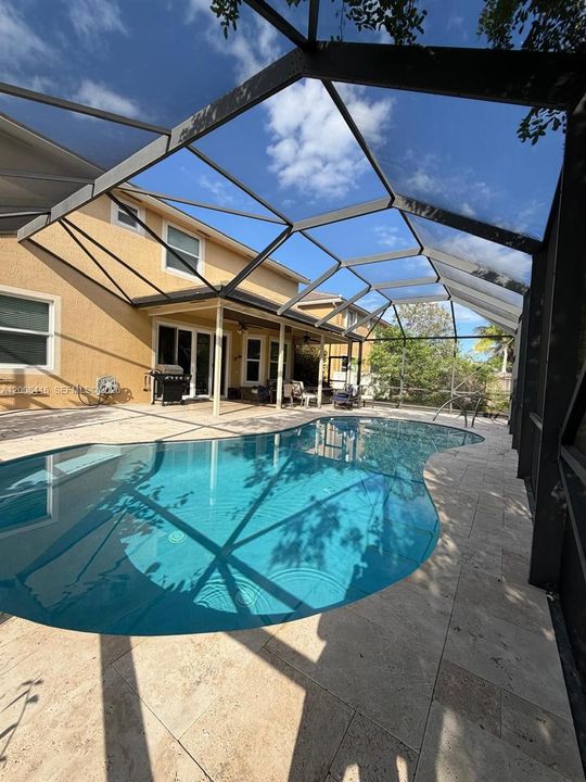 En Venta: $948,000 (4 camas, 3 baños, 3252 Pies cuadrados)