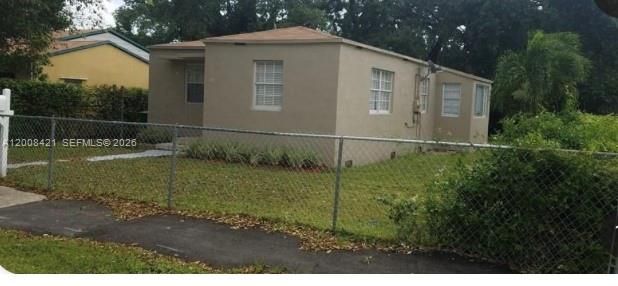For Sale: $477,777 (3 beds, 2 baths, 1207 Square Feet)