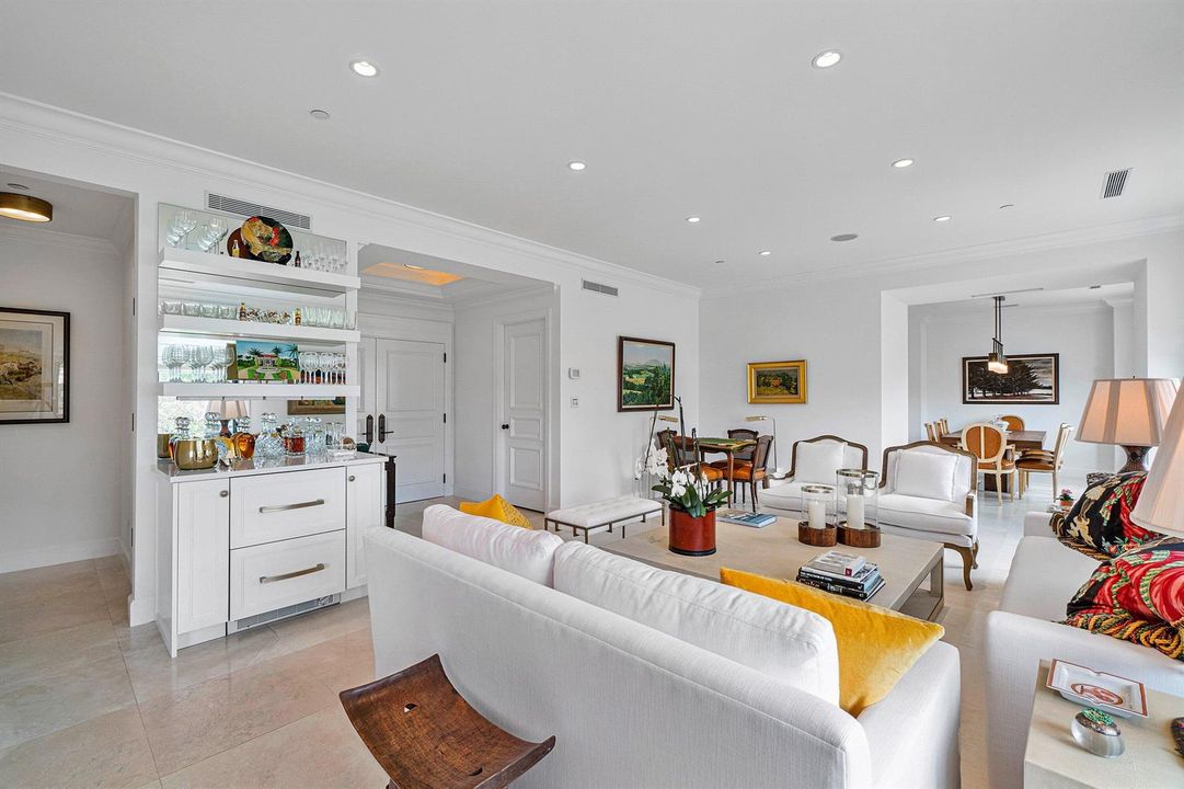 016-150BradleyPlace-203-PalmBeach-FL-334