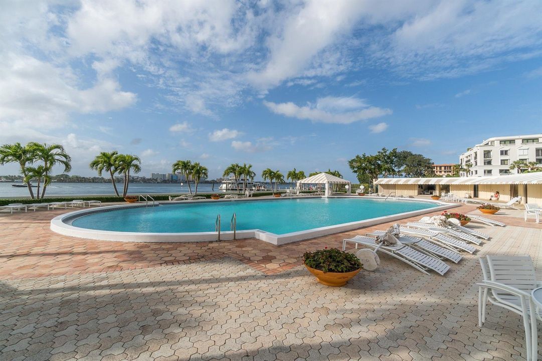 005-150BradleyPlace-203-PalmBeach-FL-334