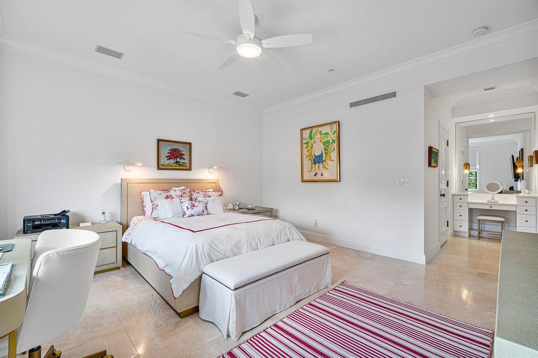 026-150BradleyPlace-203-PalmBeach-FL-334