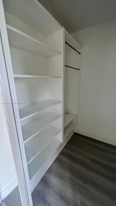 На продажу: $345,000 (2 спален, 2 ванн, 1288 Квадратных фут)