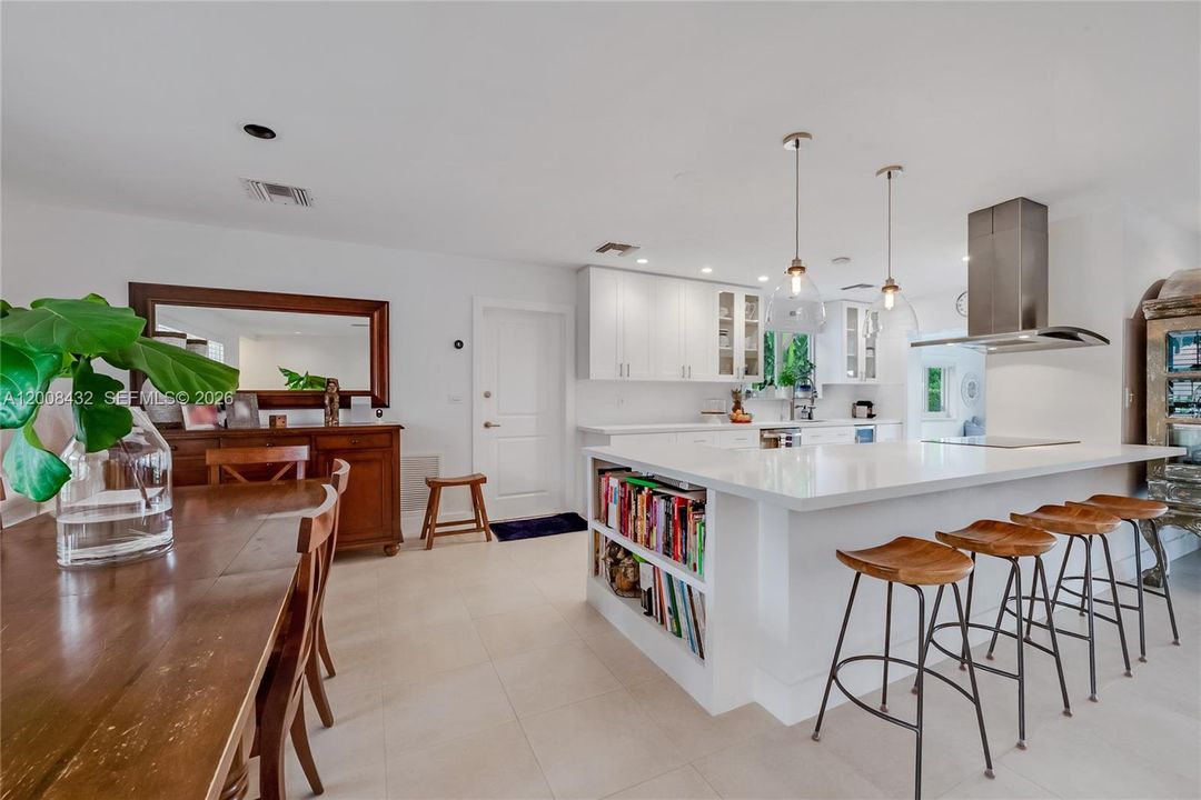Active With Contract: $8,600 (3 beds, 2 baths, 1764 Square Feet)