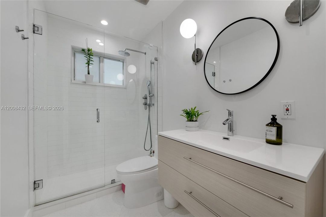 Active With Contract: $8,600 (3 beds, 2 baths, 1764 Square Feet)
