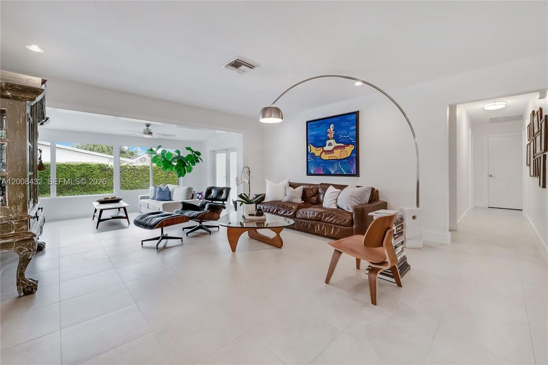 Active With Contract: $8,600 (3 beds, 2 baths, 1764 Square Feet)
