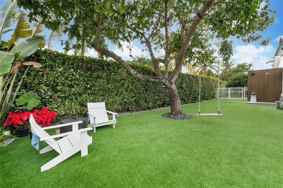Active With Contract: $8,600 (3 beds, 2 baths, 1764 Square Feet)