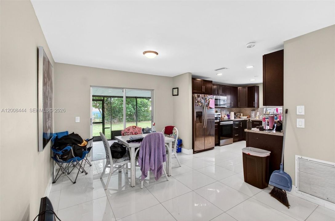 Active With Contract: $4,650 (4 beds, 2 baths, 1369 Square Feet)