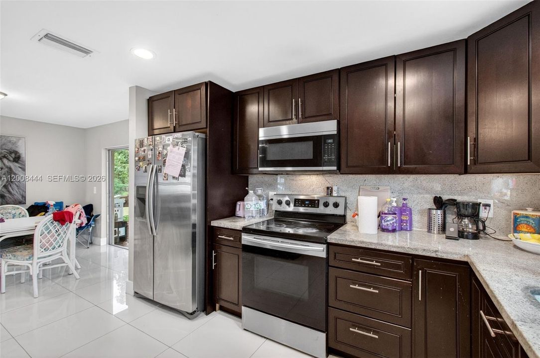 Active With Contract: $4,650 (4 beds, 2 baths, 1369 Square Feet)