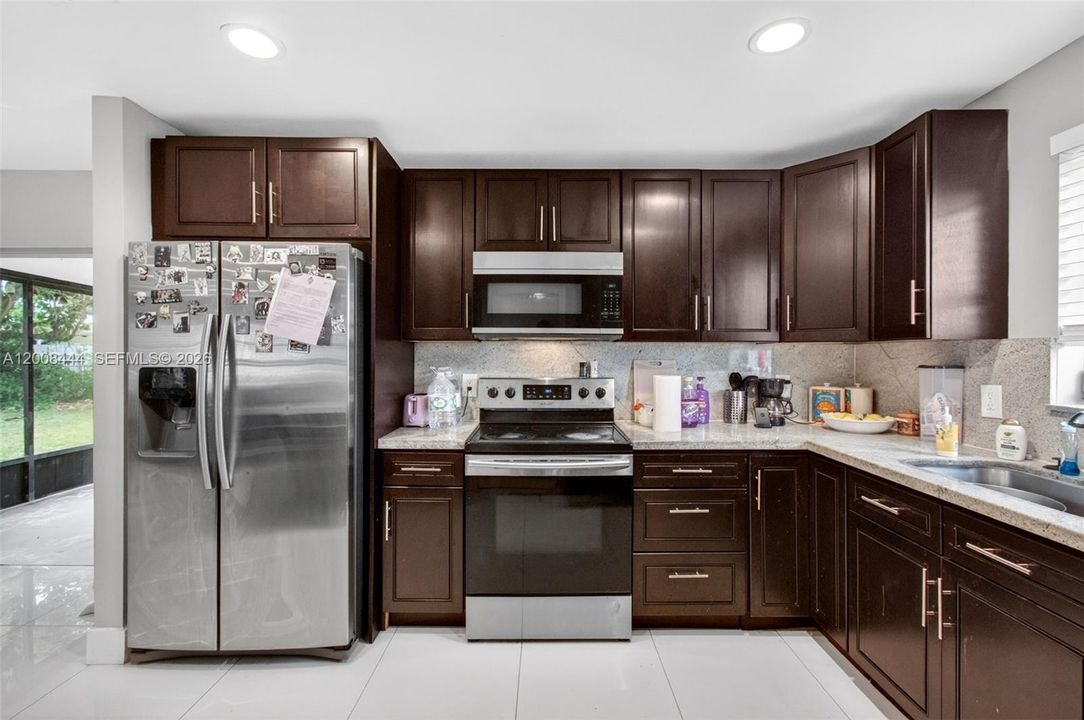 Active With Contract: $4,650 (4 beds, 2 baths, 1369 Square Feet)