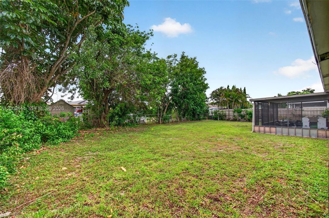 Active With Contract: $4,650 (4 beds, 2 baths, 1369 Square Feet)