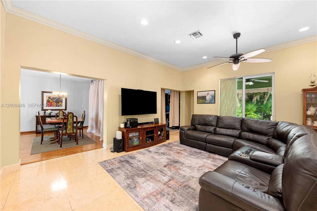 For Sale: $1,370,000 (5 beds, 3 baths, 3087 Square Feet)