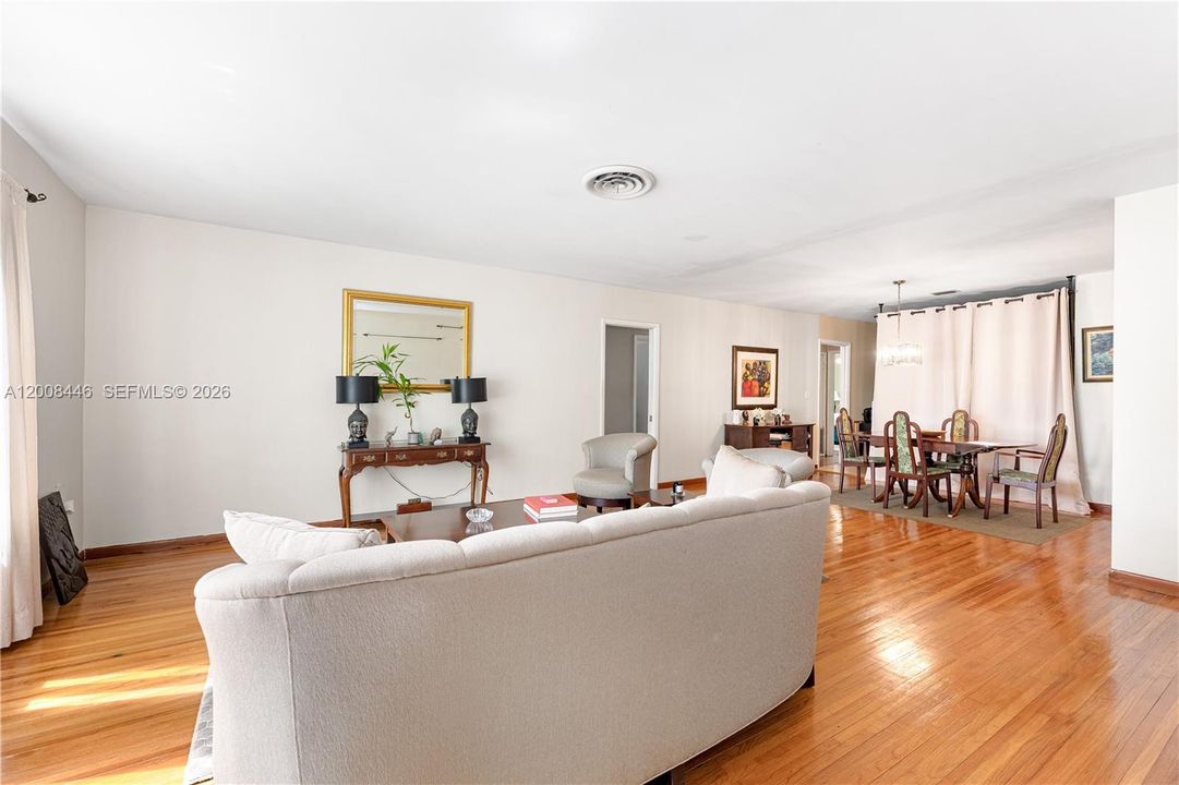 For Sale: $1,370,000 (5 beds, 3 baths, 3087 Square Feet)