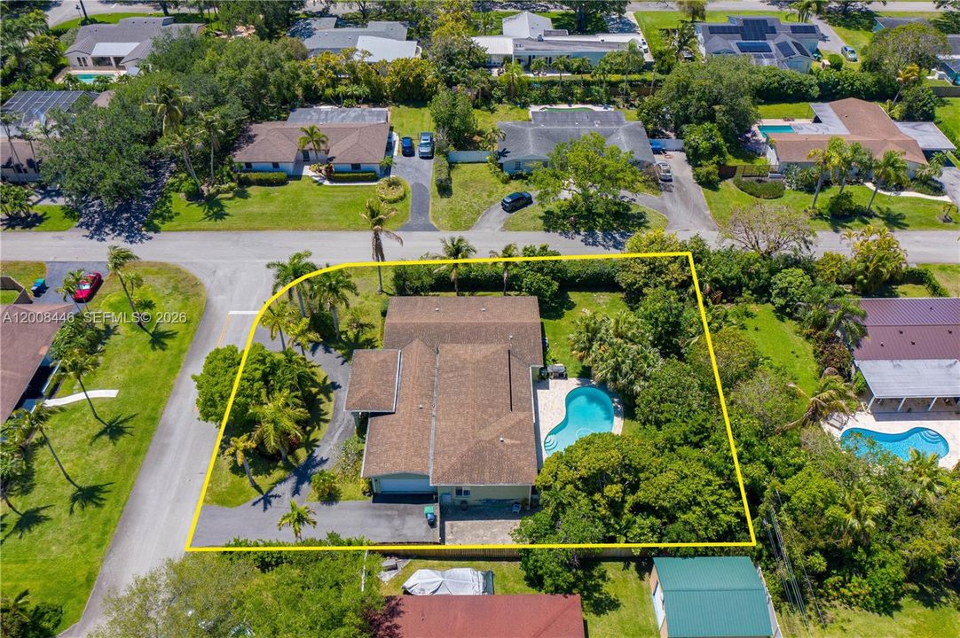 For Sale: $1,370,000 (5 beds, 3 baths, 3087 Square Feet)