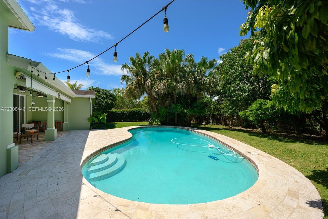 For Sale: $1,370,000 (5 beds, 3 baths, 3087 Square Feet)