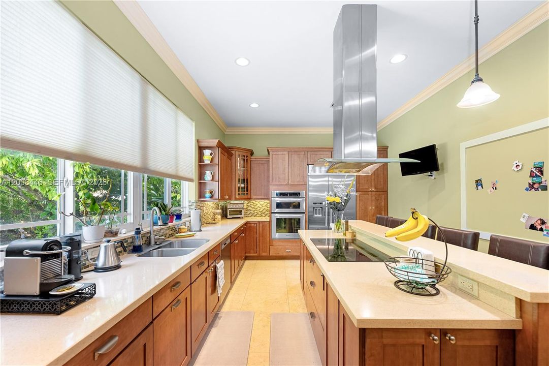 For Sale: $1,370,000 (5 beds, 3 baths, 3087 Square Feet)
