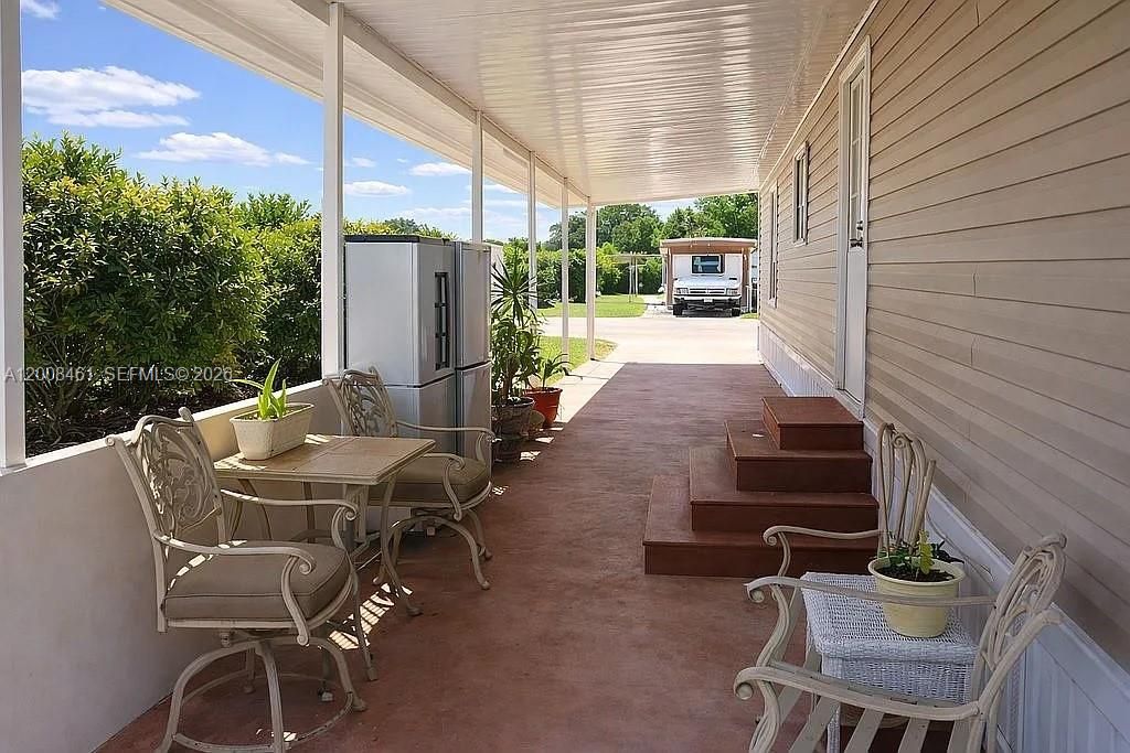 Active With Contract: $280,000 (3 beds, 2 baths, 1566 Square Feet)