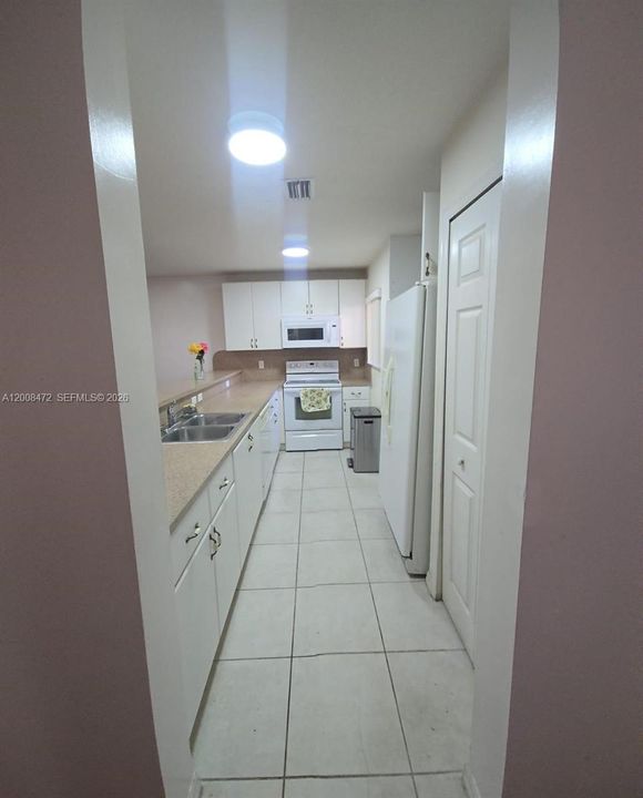 For Sale: $340,000 (3 beds, 2 baths, 1515 Square Feet)