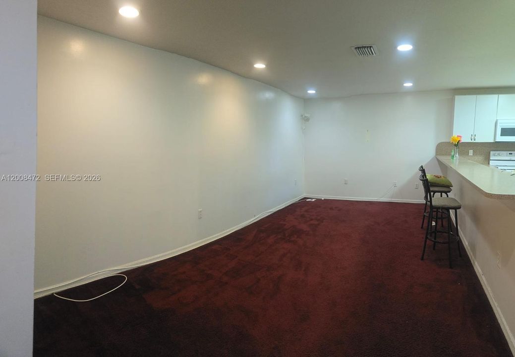 For Sale: $340,000 (3 beds, 2 baths, 1515 Square Feet)