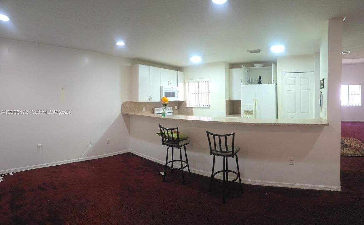 For Sale: $340,000 (3 beds, 2 baths, 1515 Square Feet)