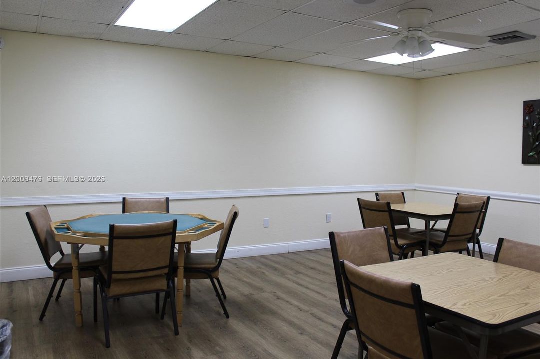 For Sale: $115,000 (2 beds, 2 baths, 850 Square Feet)