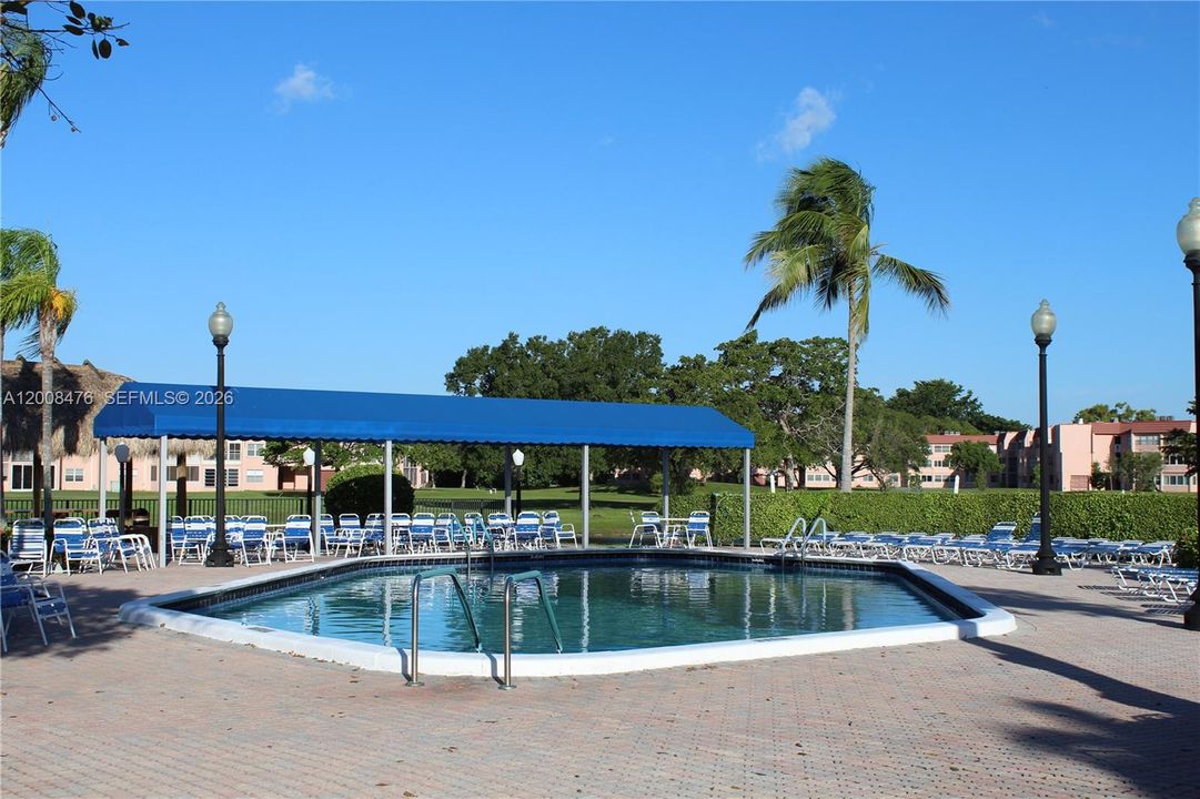 For Sale: $115,000 (2 beds, 2 baths, 850 Square Feet)