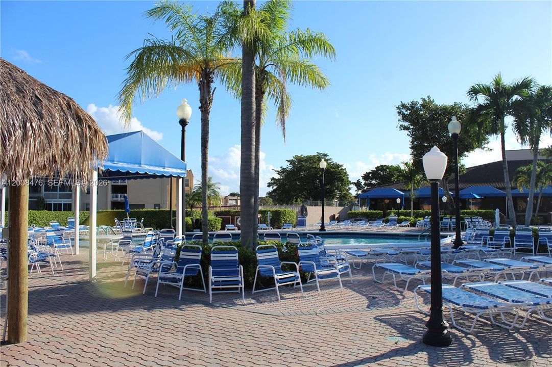 For Sale: $115,000 (2 beds, 2 baths, 850 Square Feet)