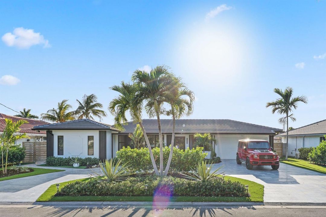 5641 Bayview Drive - 5.jpg-SMALL