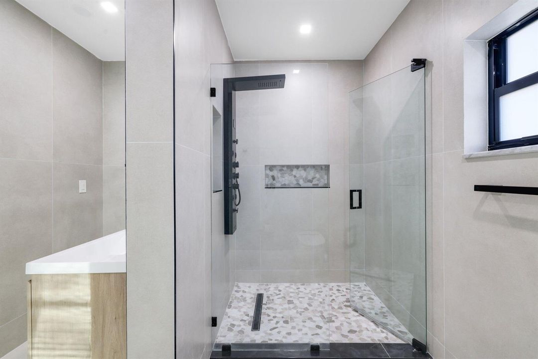 5641 Bayview Drive - 56.jpg-SMALL