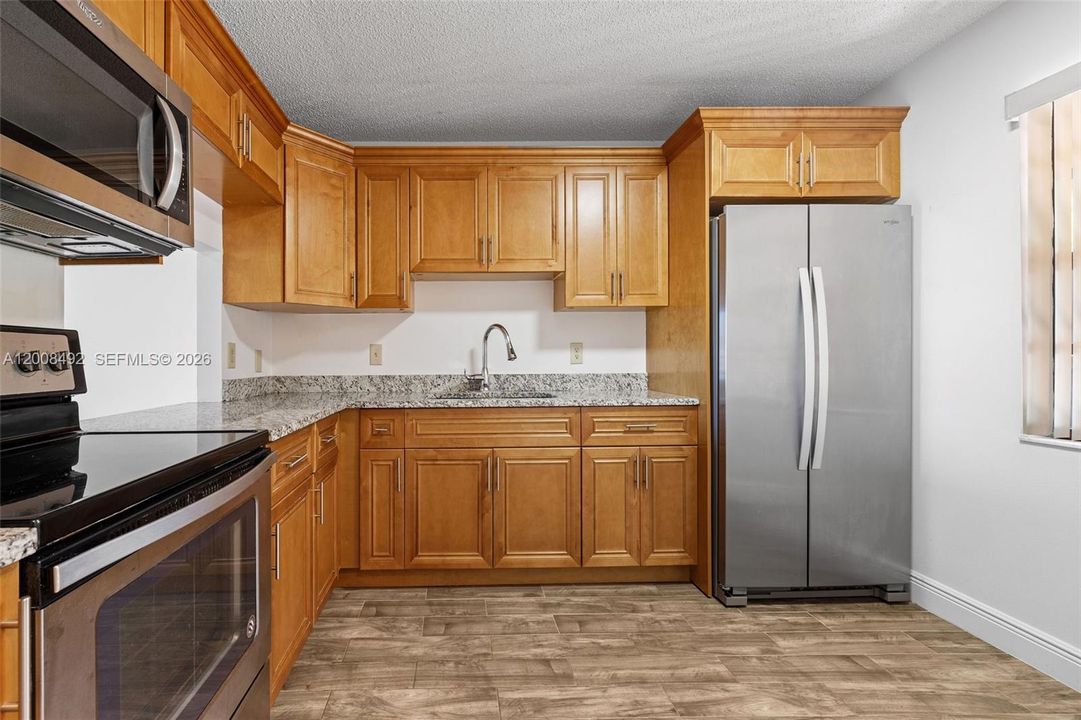 For Sale: $155,000 (2 beds, 2 baths, 1054 Square Feet)