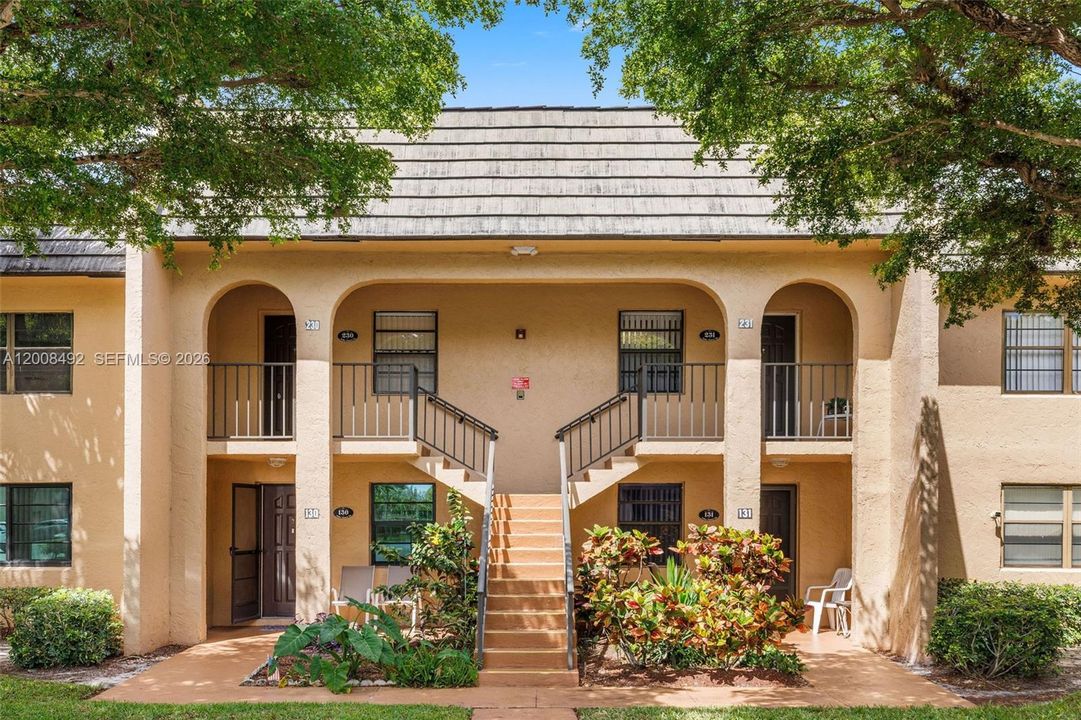 For Sale: $155,000 (2 beds, 2 baths, 1054 Square Feet)