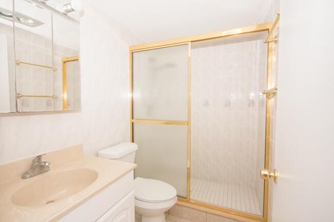 2nd Bathroom