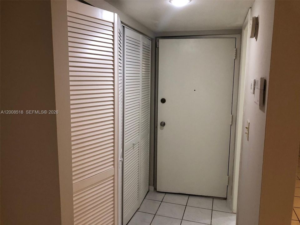 Недавно арендовано: $2,000 (1 спален, 1 ванн, 725 Квадратных фут)