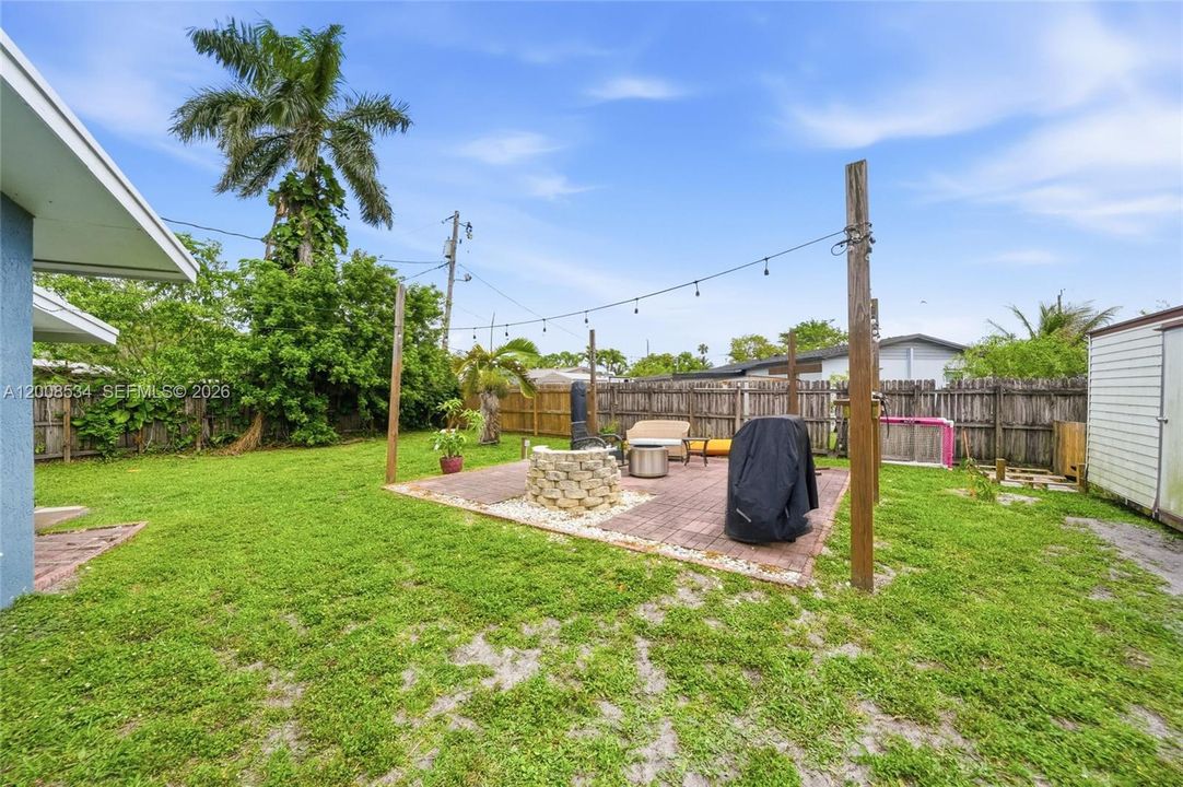 Active With Contract: $3,300 (4 beds, 2 baths, 1236 Square Feet)