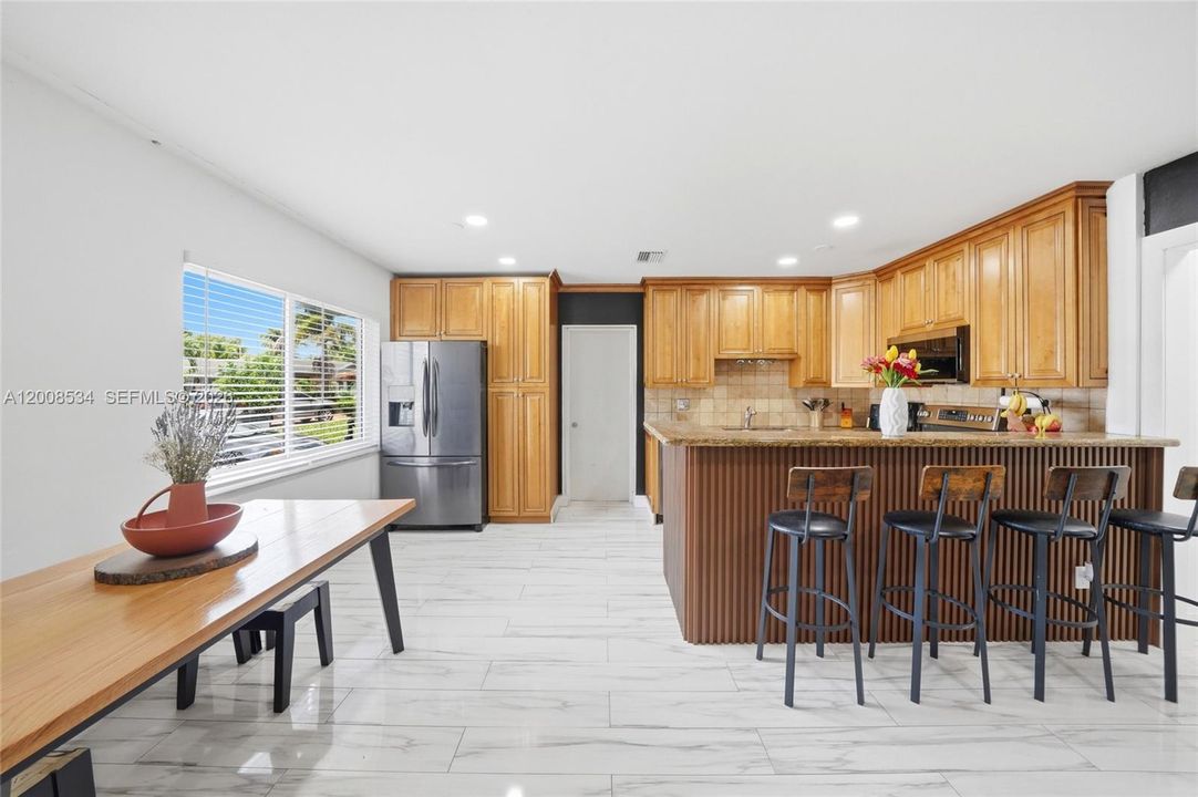 Active With Contract: $3,300 (4 beds, 2 baths, 1236 Square Feet)