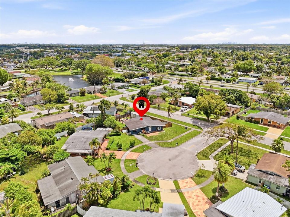 Active With Contract: $3,300 (4 beds, 2 baths, 1236 Square Feet)