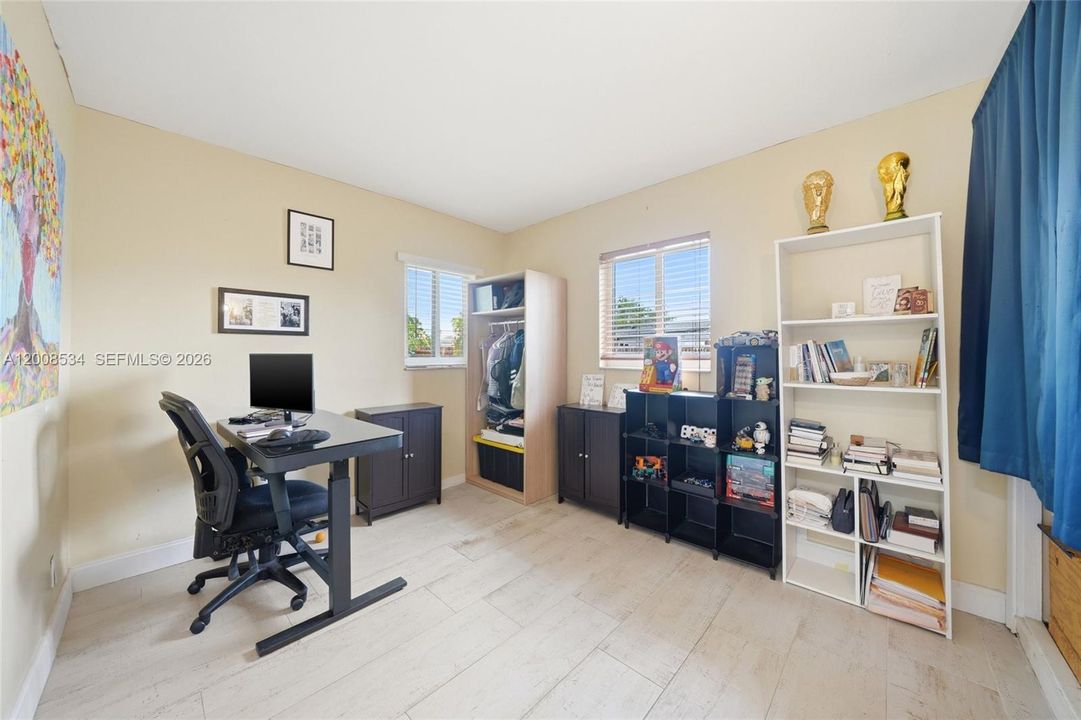 Active With Contract: $3,300 (4 beds, 2 baths, 1236 Square Feet)