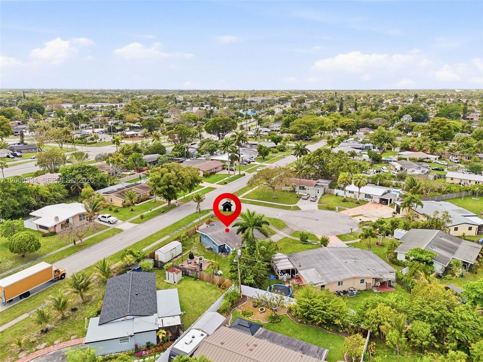 Active With Contract: $3,300 (4 beds, 2 baths, 1236 Square Feet)