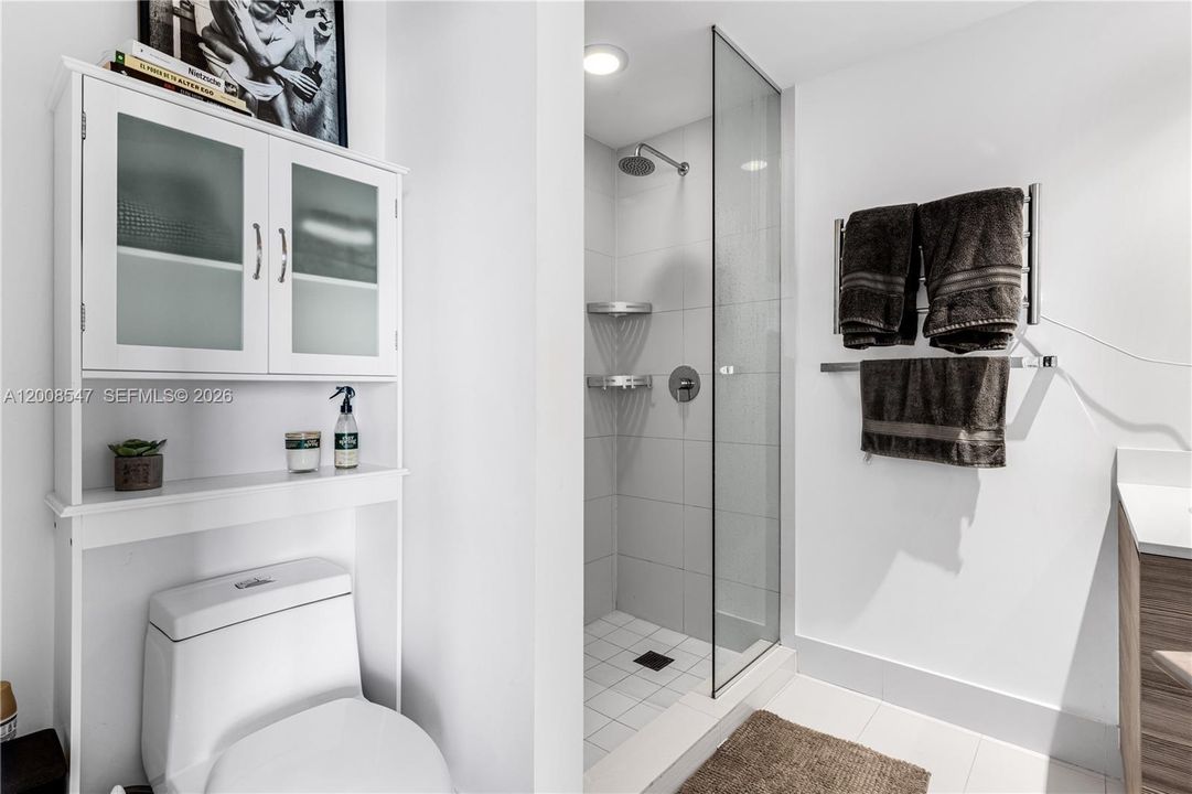 待售: $475,000 (1 贝兹, 1 浴室, 593 平方英尺)