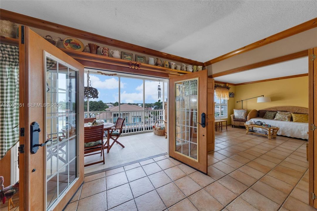 For Rent: $3,500 (2 beds, 2 baths, 1020 Square Feet)